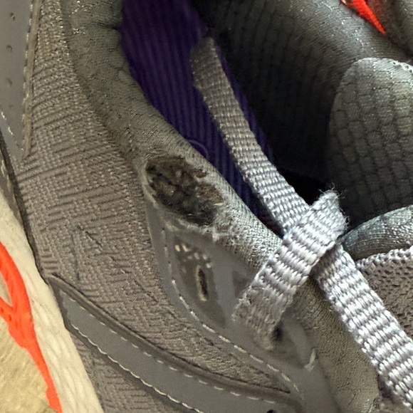 New Balance 410 Size 6.5 - Picture 7 of 7